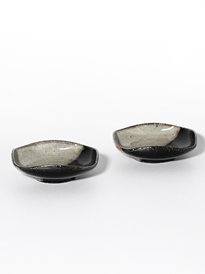 角掛政志さんの掛け分け四方皿