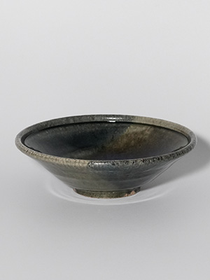 角掛政志さんの青玉縁鉢